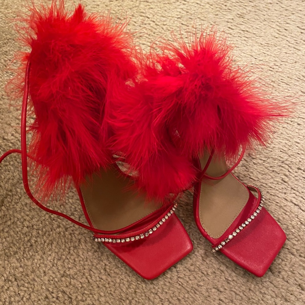 Fashion nova feather heels